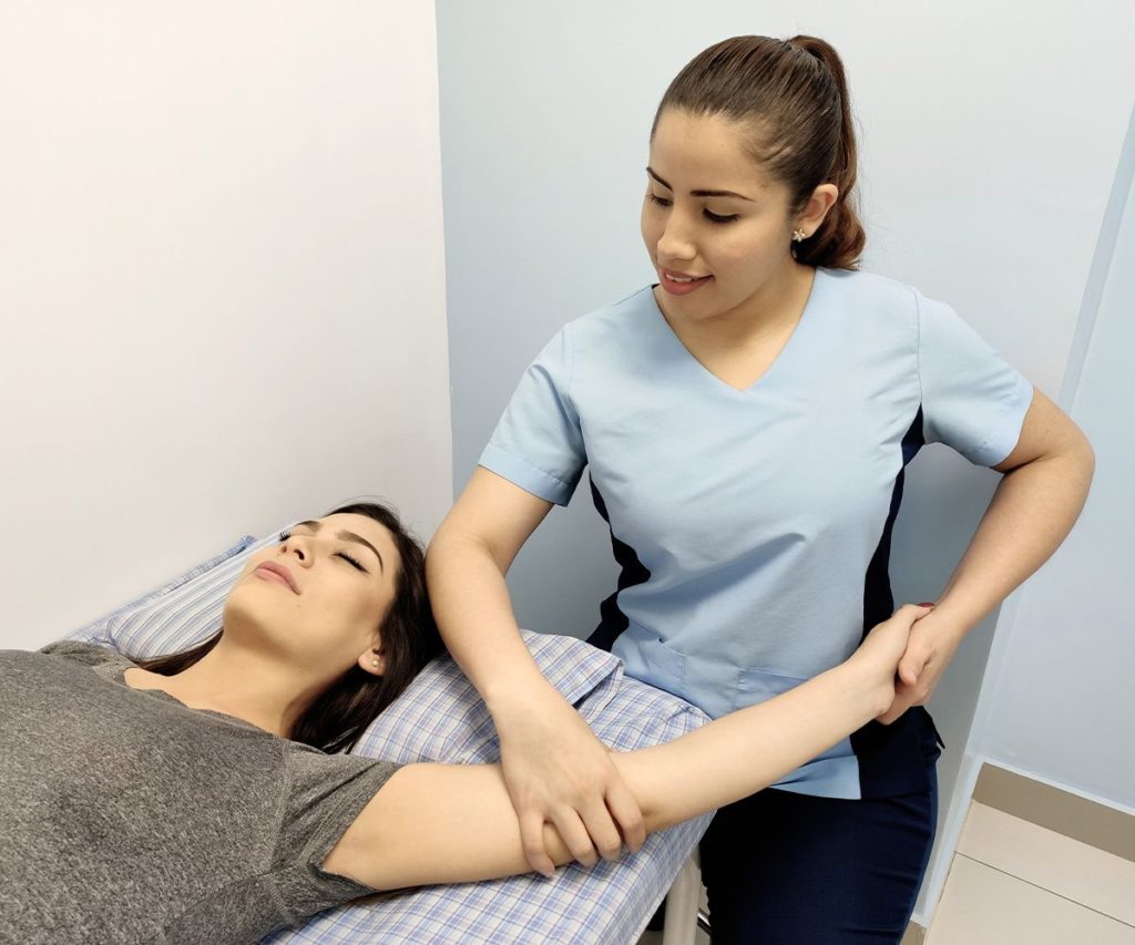 aplicacion de terapia fisica manual para bursitis