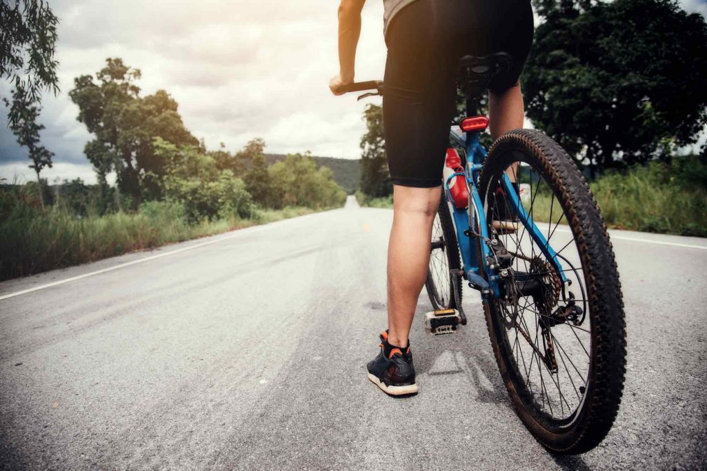 Montar bicicleta para evitar el sedentarismo 